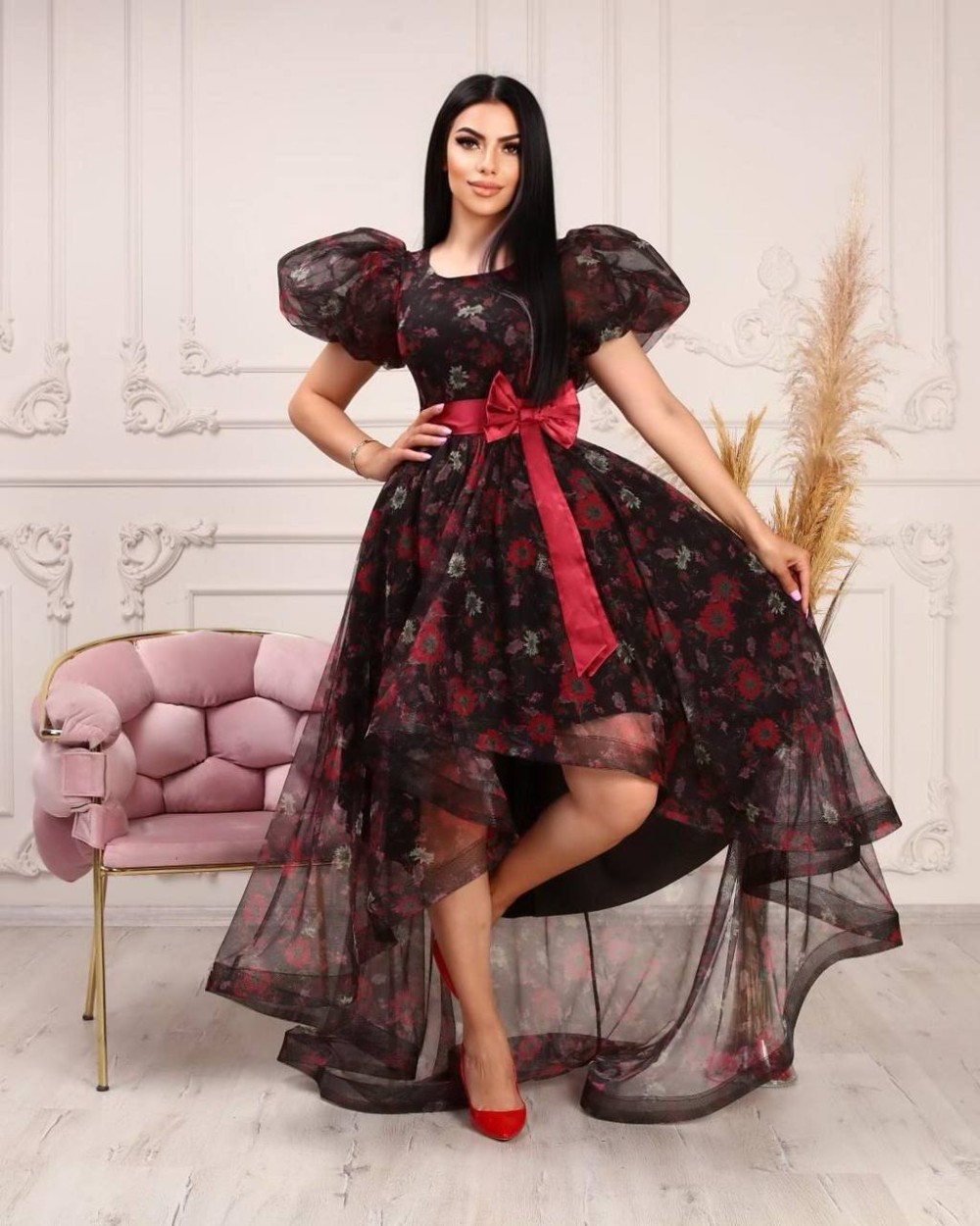 Evening dress with roses